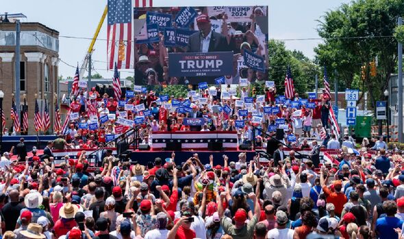 Crowds listen to the Republican 2024 candidate